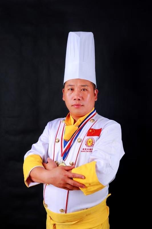 1756365012601453.jpg 卢建骚.jpg