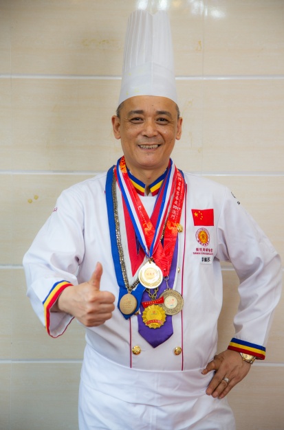 1756369943347418.jpg 李耀苏.jpg